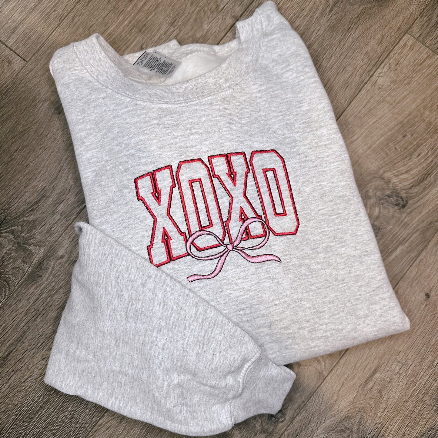 XOXO embroidered crewneck