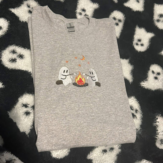 Auction - ghost tee & dog beanie + 2 mystery catnip toys